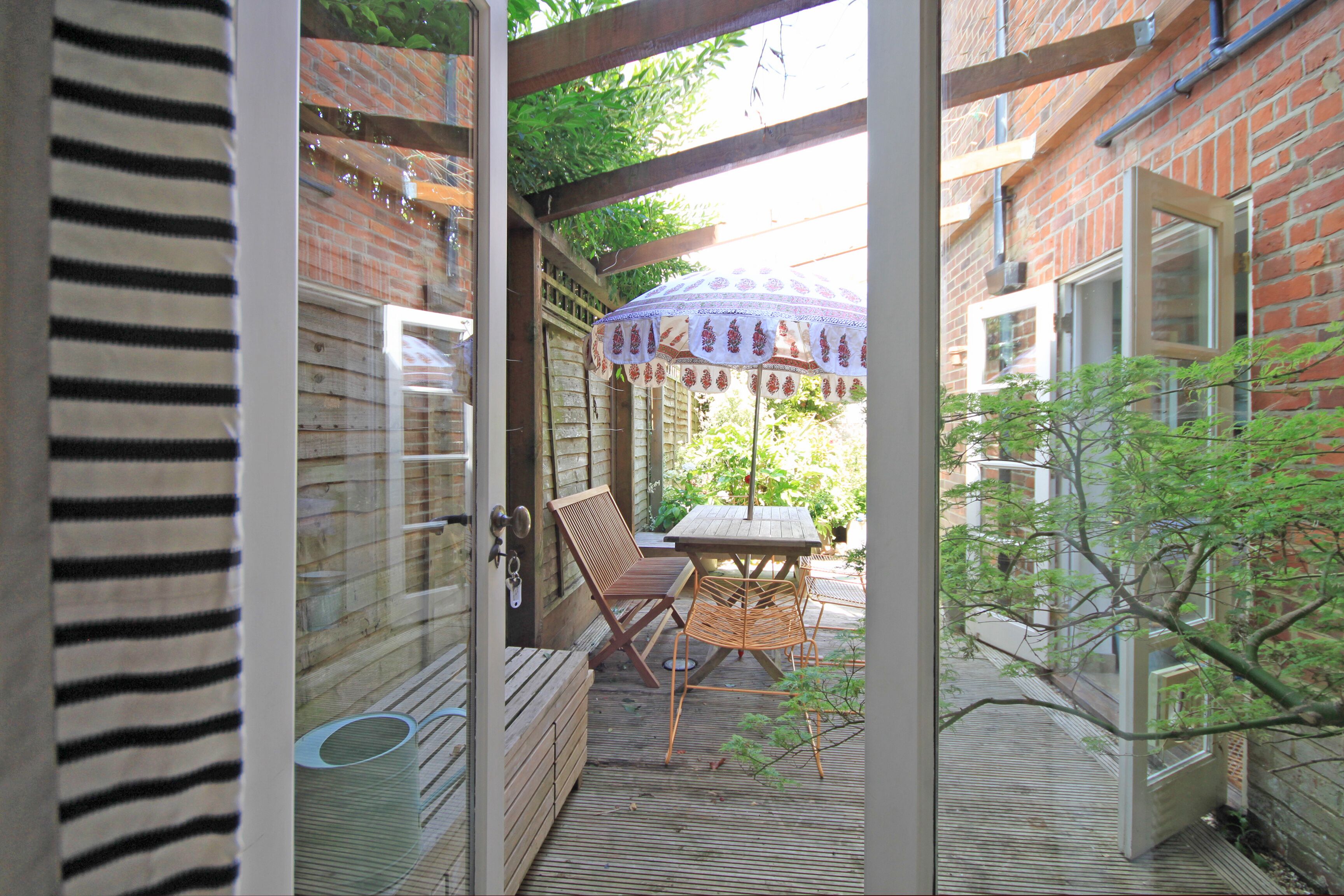 House (3 Bedrooms) | Terrace/patio