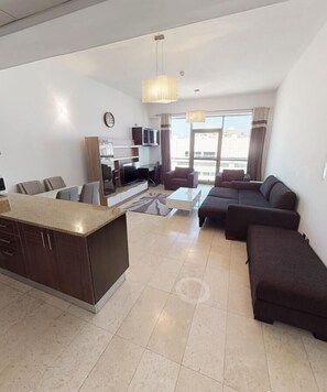 In-room dining - Deluxe One Bedroom Apartment near Mall of Emirates (Dubai)