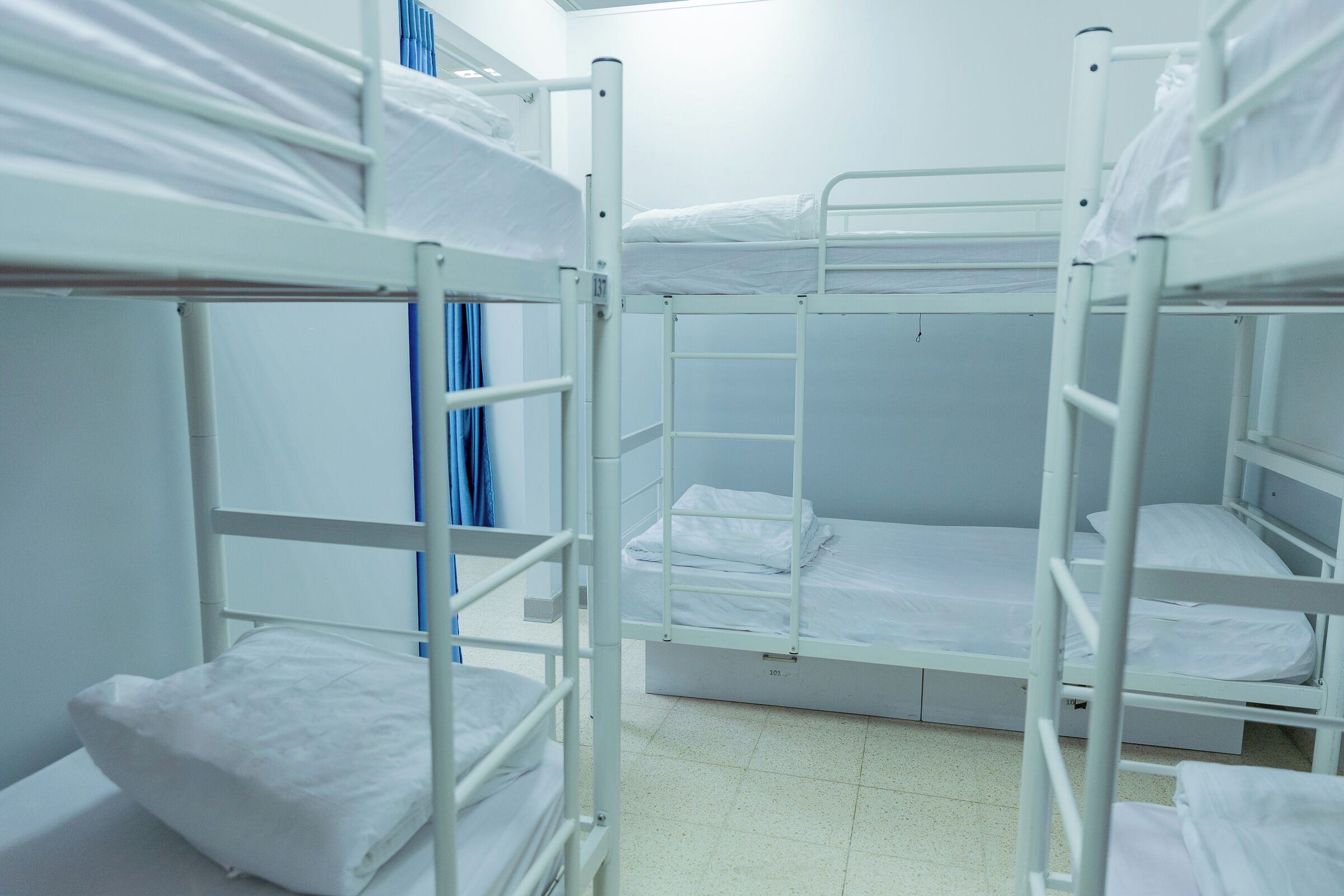 Dormitório compartilhado básico, somente para mulheres (16 Beds) | Escrivaninha, espaço de trabalho para notebook, Wi-Fi de cortesia