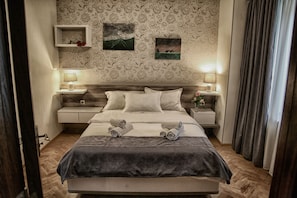 Basic-Doppelzimmer | Schreibtisch, schallisolierte Zimmer, Bügeleisen/Bügelbrett