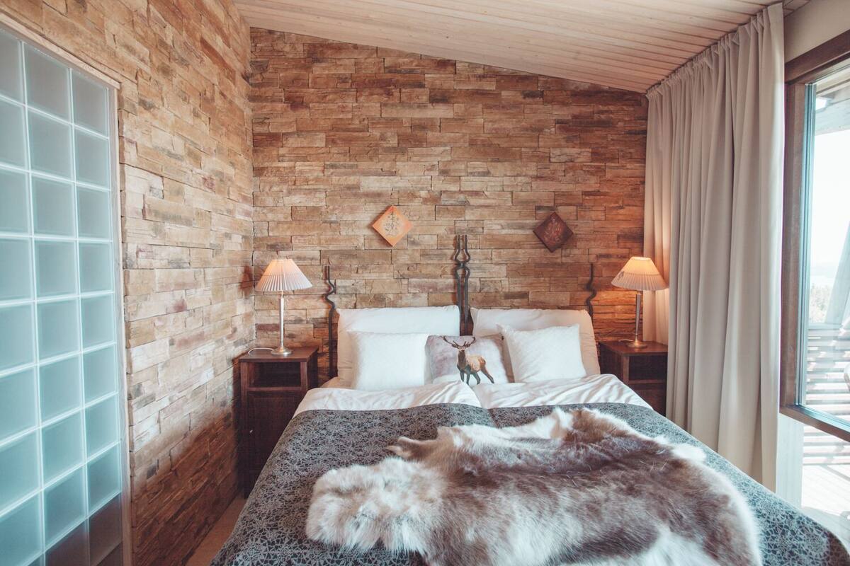 Poro Mini Suite | 1 bedroom, blackout curtains, soundproofing, iron/ironing board