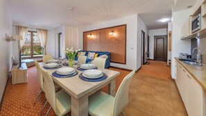 Appartement (B 8) | Salle à manger