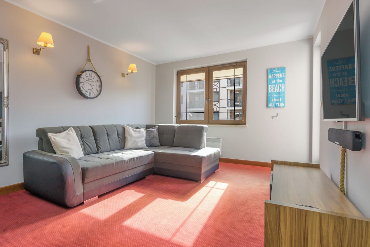 Apartment (C 17) | Living area | Flat-screen TV, DVD player