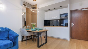 公寓 (D 28) | 私人厨房 | 冰箱、炉灶、电热水壶、厨具/餐具