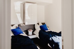 Soundproofing, free WiFi - Alexandra Apartments (Tribunj)