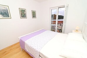 1 bedroom, iron/ironing board, free WiFi, bed sheets