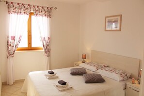 1 chambre, accès Internet, draps fournis