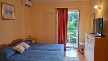 1 bedroom, internet, bed sheets