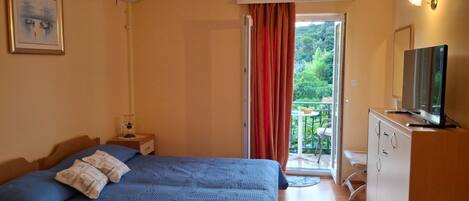 1 chambre, accès Internet, draps fournis