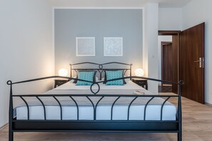 4 habitaciones, wifi gratis y ropa de cama