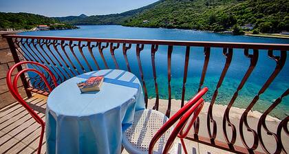 Apartments Malo Lago - One-Bedroom Apartment with Balcony and Sea View - Attic (Apartment 1)