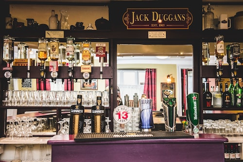 Private Pub on Ireland's Wild Atlantic Way and close to Killarney (sleeps 10)