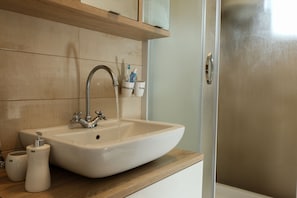 Hair dryer, towels - Apartment Freni - One Bedroom Apartment with Terrace (ST) (Supetar)
