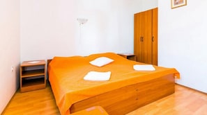 2 Schlafzimmer, Bügeleisen/Bügelbrett, WLAN, Bettwäsche