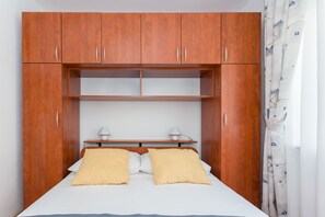 3 quartos, Wi-Fi de cortesia, roupa de cama