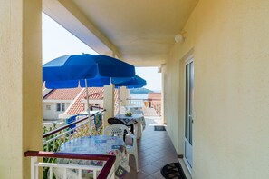 Outdoor dining - Apartments Rašica Molunat - Basic Studio (Molunat)