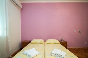 1 bedroom, iron/ironing board, Internet, bed sheets