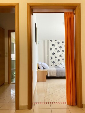 خدمة الإنترنت وملاءات أسرّة