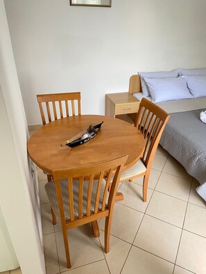 تناول الطعام