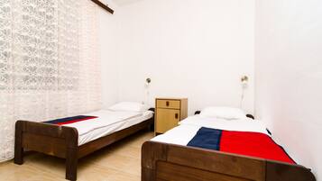 1 bedroom, WiFi, bed sheets