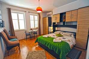 1 Schlafzimmer, WLAN, Bettwäsche