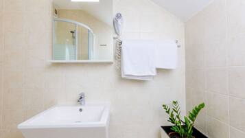 Haartrockner, Handtücher