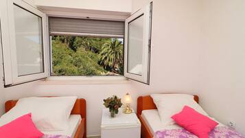 1 bedroom, free WiFi, bed sheets