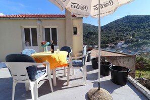 Outdoor dining - Belin Mljet-Twin Room (Okuklje)