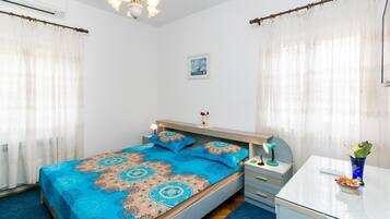 1 bedroom, WiFi, bed sheets
