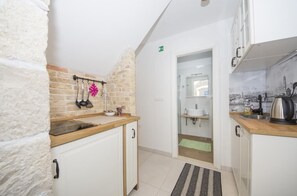 Fridge, stovetop, cookware/dishes/utensils - Apartments Stone Elegance (ST) - Studio Apartment (Split)