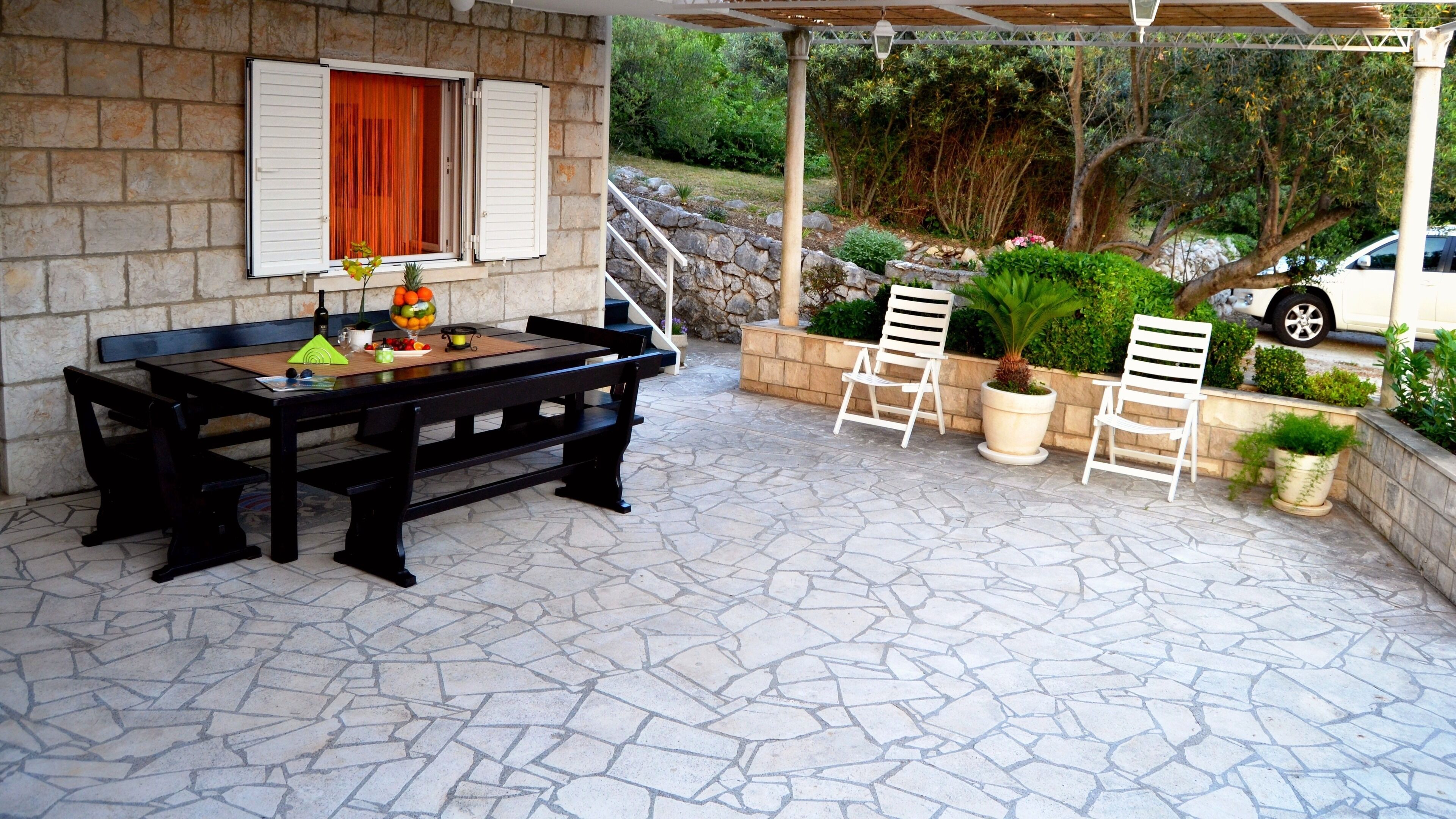 屋外ダイニングエリア