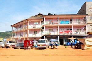 Fachada de la propiedad