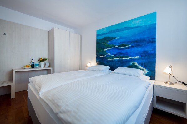 1 bedroom, free WiFi, bed sheets