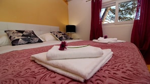2 bedrooms, free WiFi, bed sheets