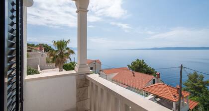 Apartments Neva- Two Bedroom Apartment with Balcony (4R)