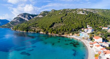Villa Nives - Three-Bedroom Villa with Terrace and Sea View