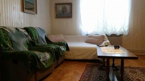 TV - Apartment Three Palms - Two Bedroom Apartment with Terrace (Supetar)