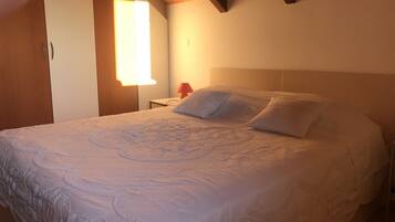 2 sovrum, strykjÀrn/strykbrÀda, wi-fi och sÀngklÀder