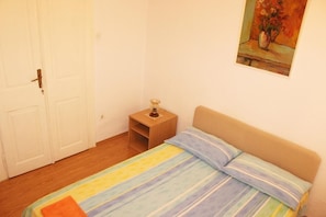 1 bedroom, free WiFi, bed sheets