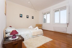 3 Schlafzimmer, Bügeleisen/Bügelbrett, WLAN, Bettwäsche