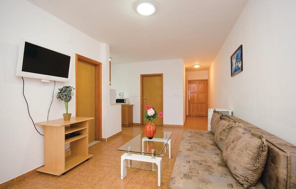 Flat-screen TV - Apartments Čiovo - Family One Bedroom Apartment with Terrace (Okrug Gornji)