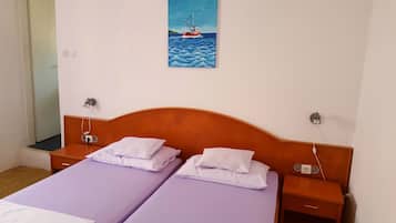 1 bedroom, free WiFi, bed sheets