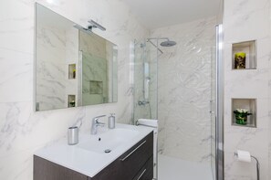 Hair dryer, towels, toilet paper