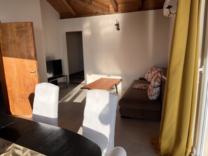 TV - Villa Mirjana - One Bedroom Apartment with Terrace and Sea View (Naranča) (Mlini)