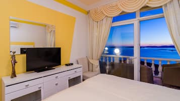 2 bedrooms, internet, bed sheets