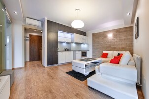 Apartment (25) | Living room | Flat-screen TV