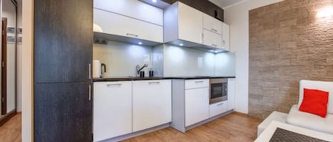 Departamento (25) | Cocina privada | Refrigerador, microondas, parrilla de estufa y lavavajillas