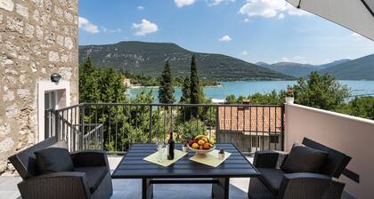 Holiday Home Monika - Ferienhaus mit 2 Schlafzimmern, Terrasse und Meerblick