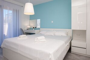 1 bedroom, iron/ironing board, internet, bed sheets