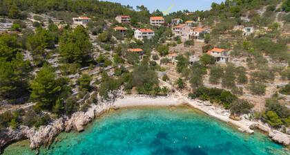 Holiday Home Diana - Four Bedroom House with Terrace and Sea View
